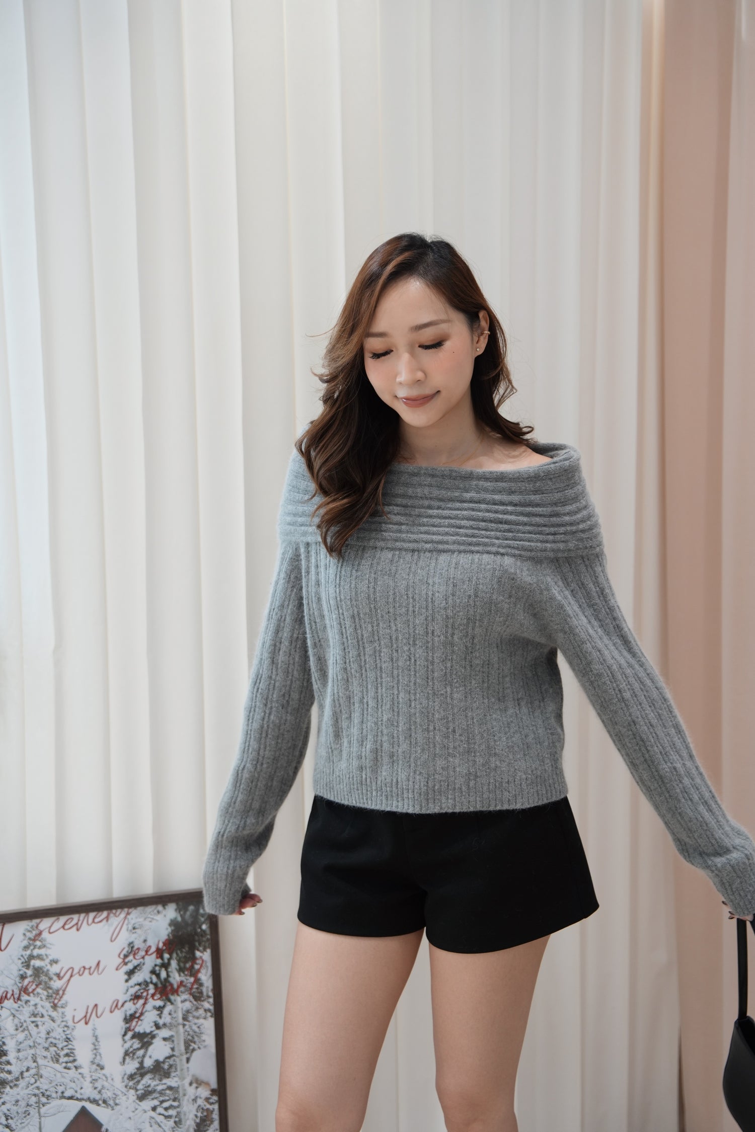 【KR】Luxe Wool Blend Off-Shoulder Top