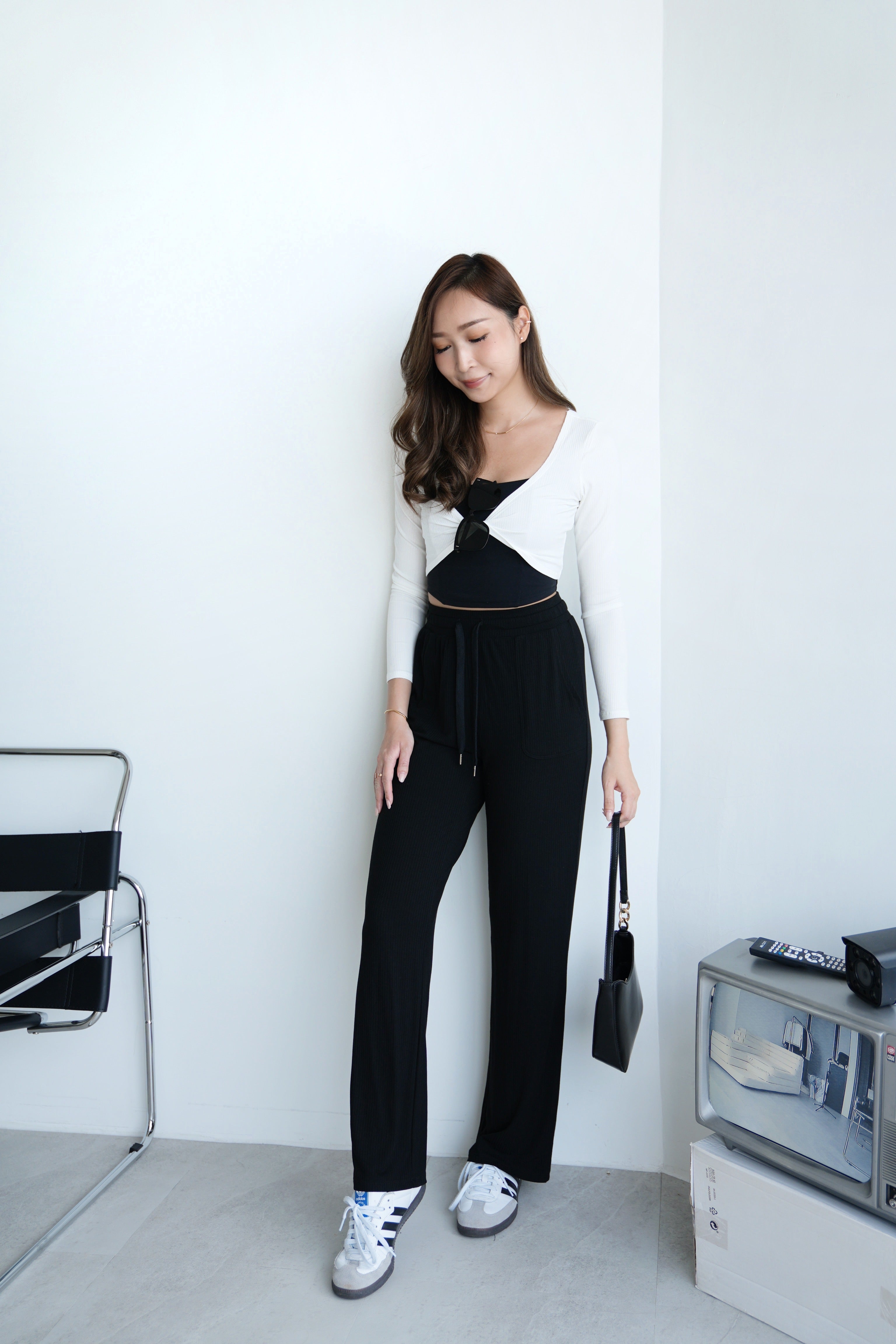 Airy Slim Pants